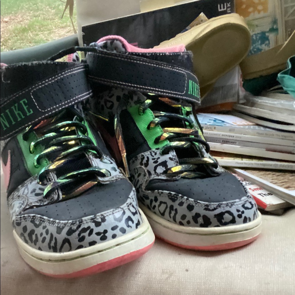 Nike Black and Pink High-Top Sneakers with Trendy Urban Style